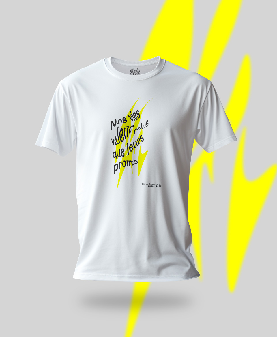 T-shirt Slogan Politique blanc : Nos vies valent plus que leurs profits